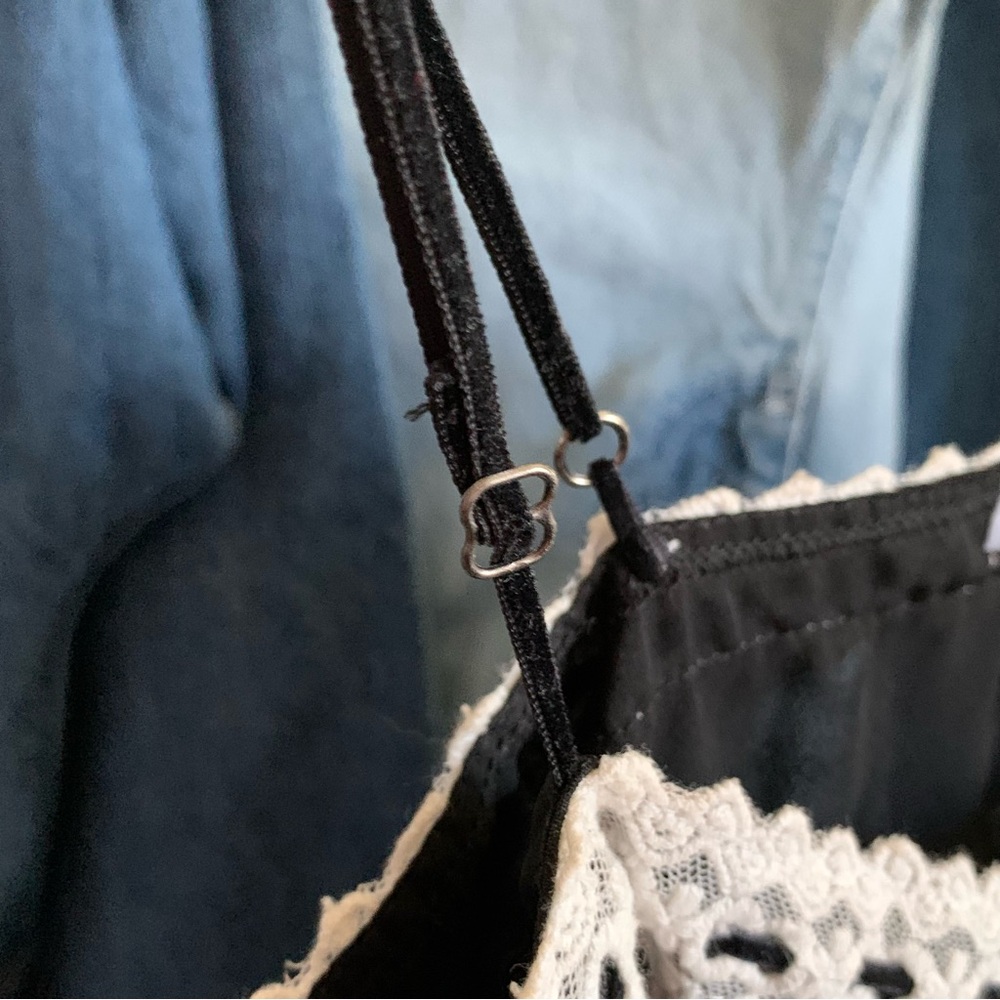 Lace Black & White Velvet Bow RSQ Tank - Picture 4 of 5